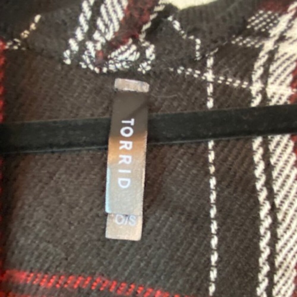 Torid black and red plaid poncho - Picture 3 of 11